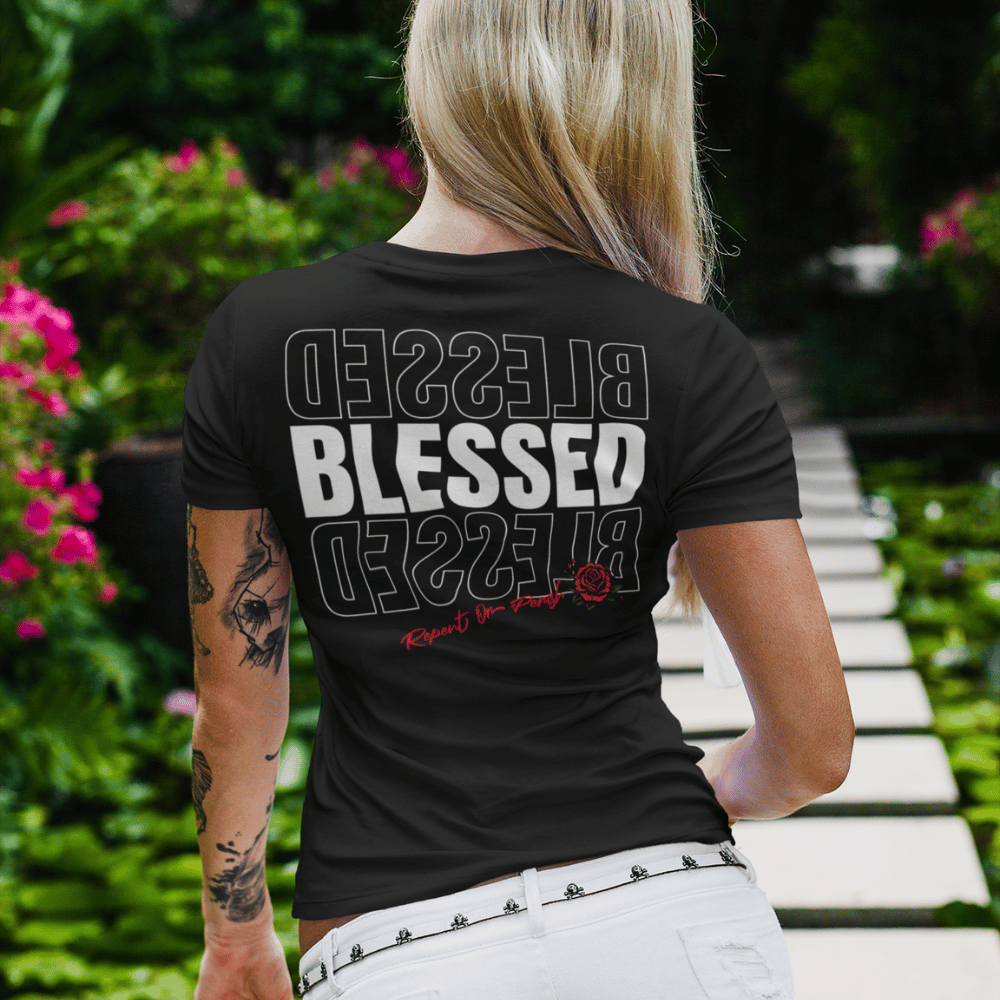 BLESSED DAMEN BASIC T-SHIRT